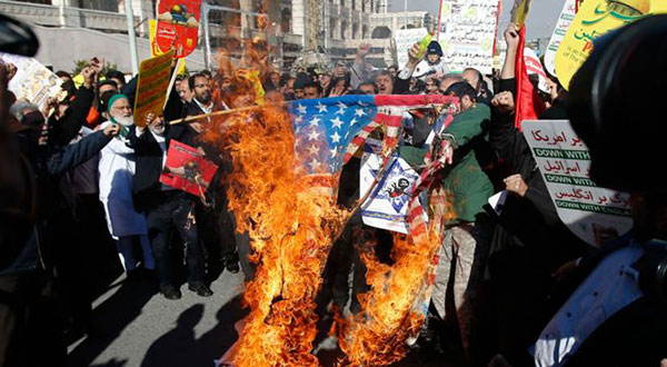 Hundreds Protest in Tehran against Trump's Decision on Nuclear Deal Hundreds Protest in Tehran against Trump’s Decision on Nuclear Deal
